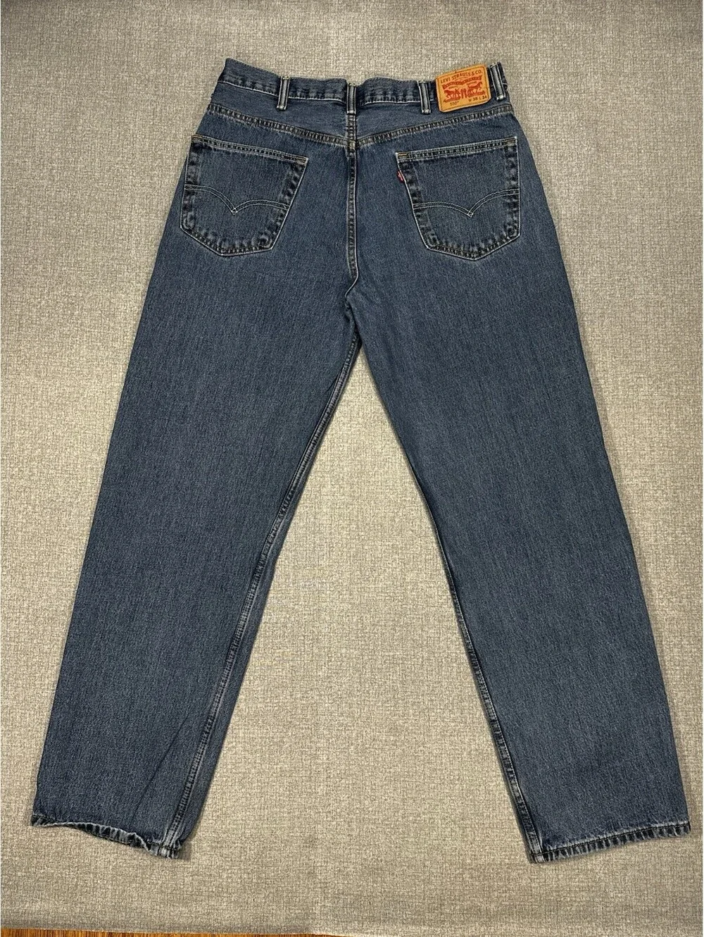 Levi’s 550 Relaxed Fit Jeans Men’s 35x32 Blue Denim Distressed Hole Vintage